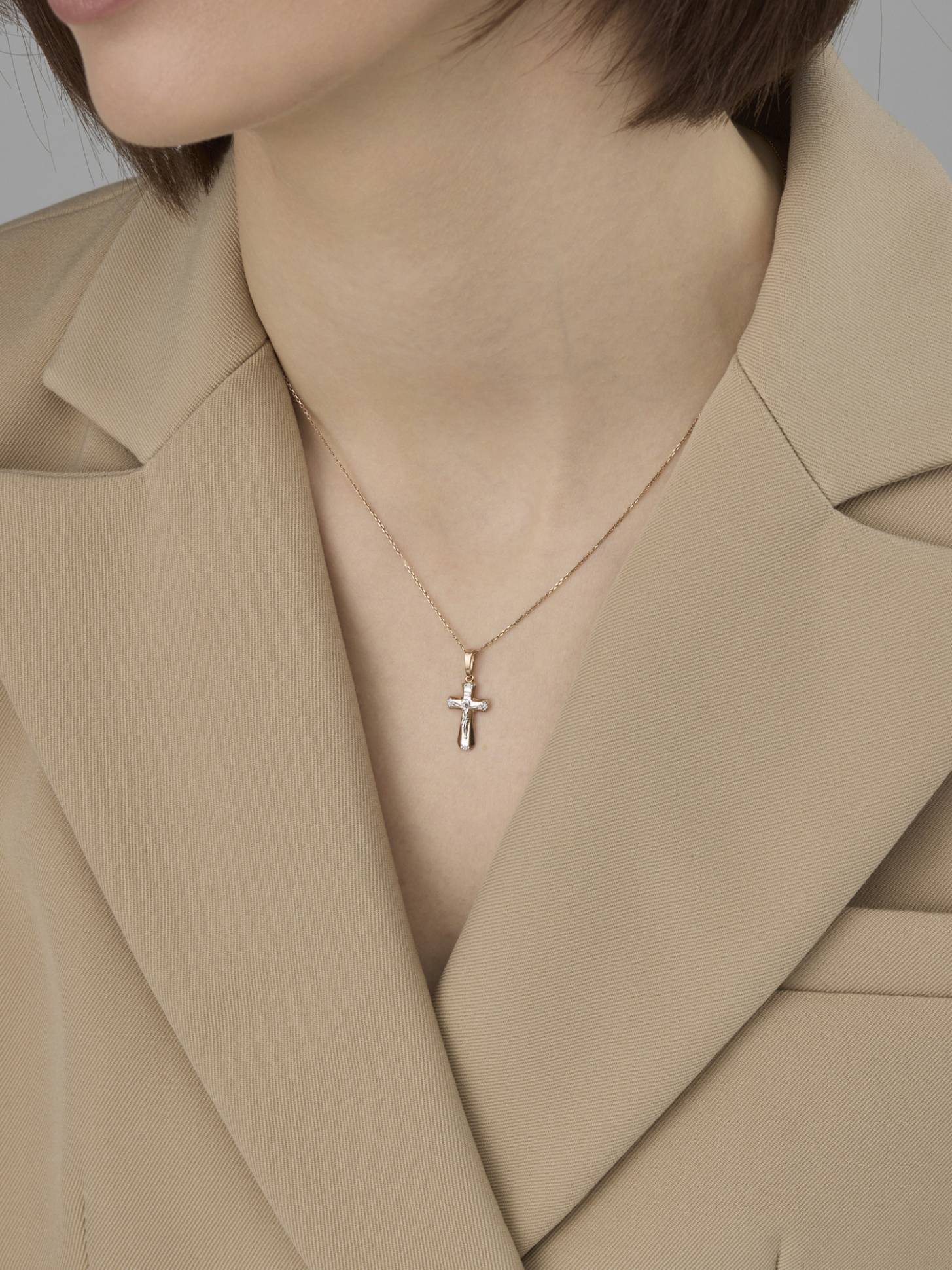 Кулон крест из комбинированного золота с бриллиантами (048740)