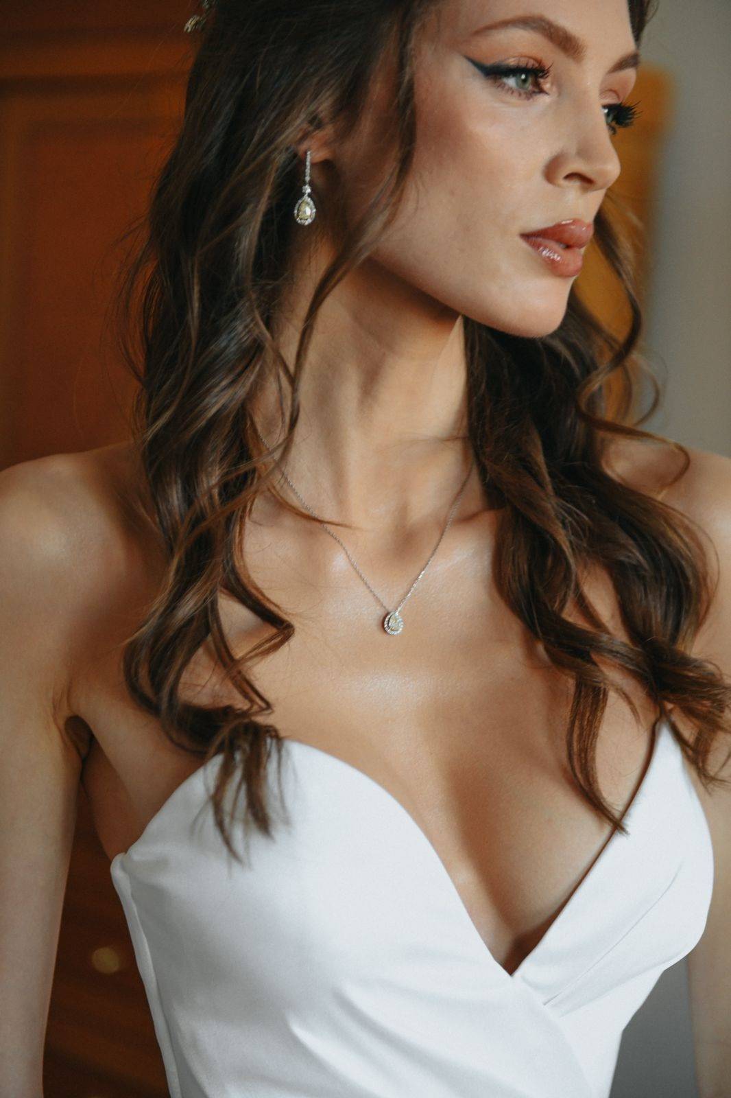 Колье из белого золота с бриллиантами (051957)