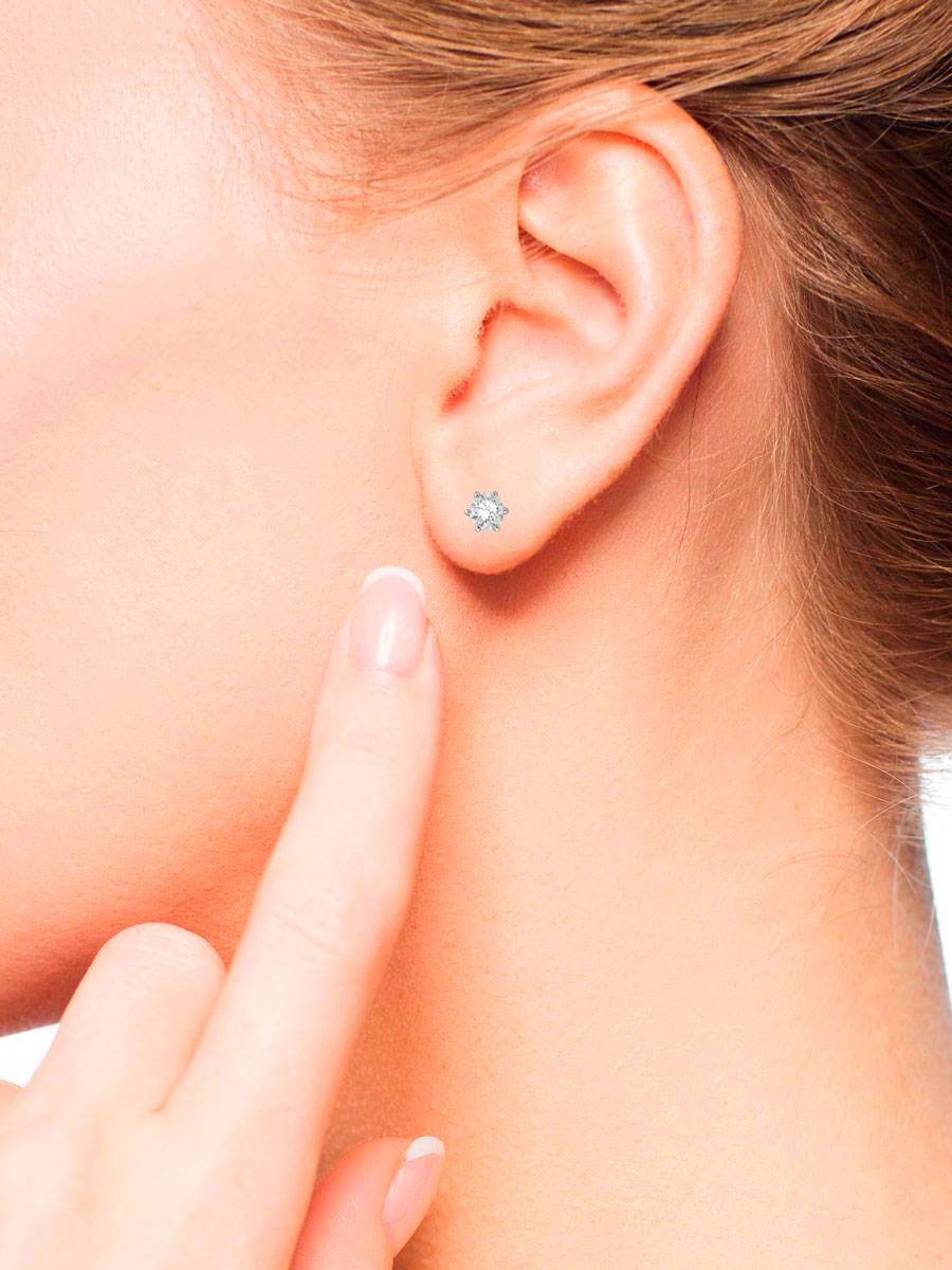 Пусеты из белого золота с бриллиантами (035527)