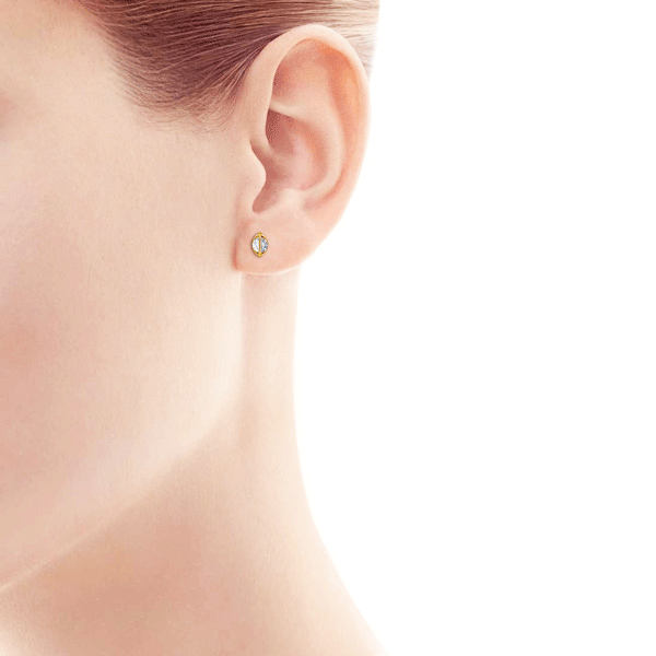 Серьги пусеты из жёлтого золота 