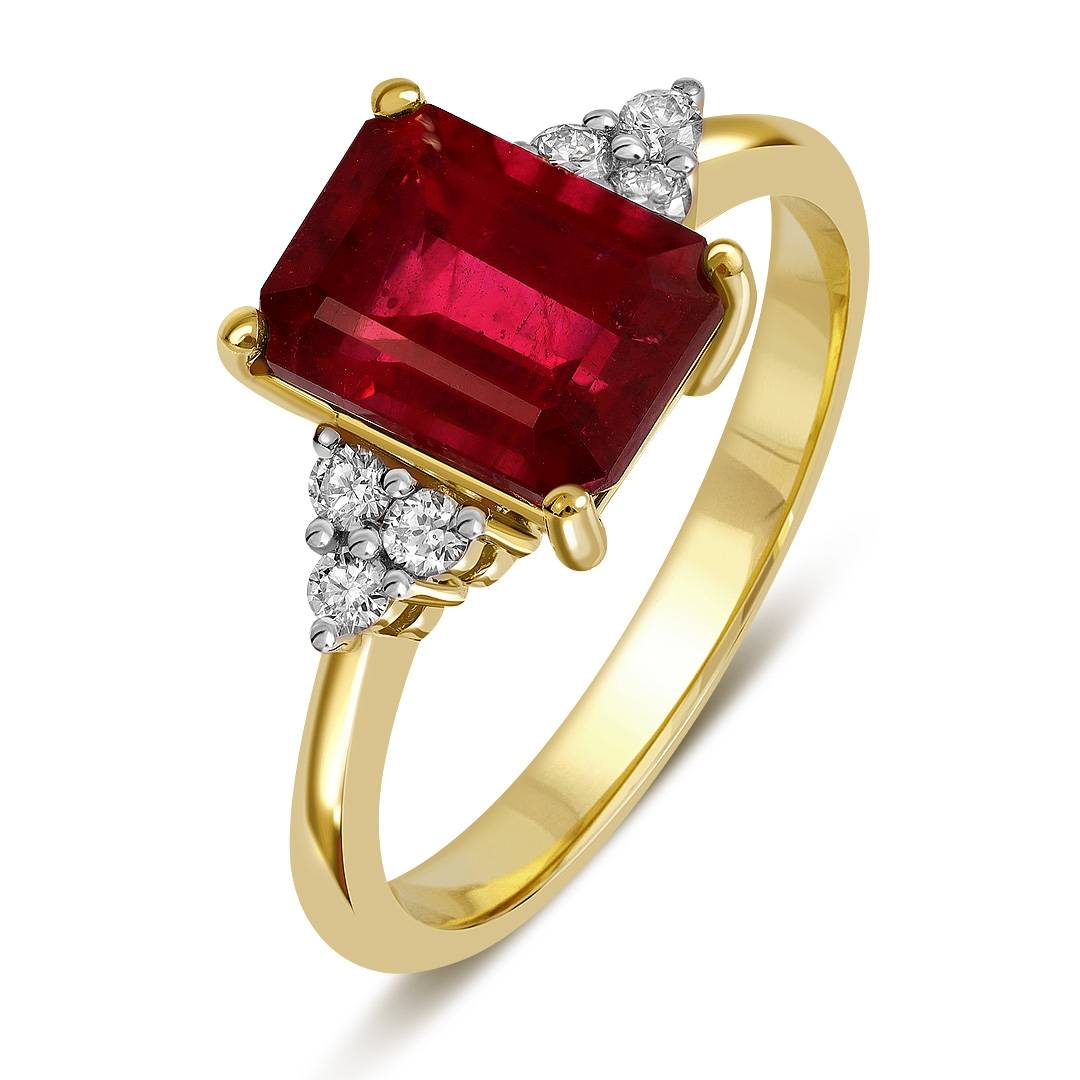 Кольцо из жёлтого золота с бриллиантами и рубином (050548)