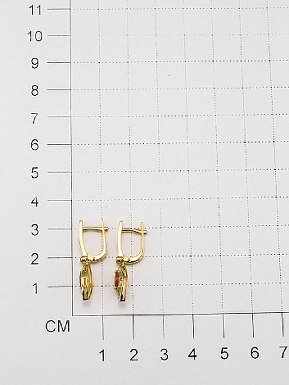 Серьги из жёлтого золота с бриллиантами и рубинами (047133)