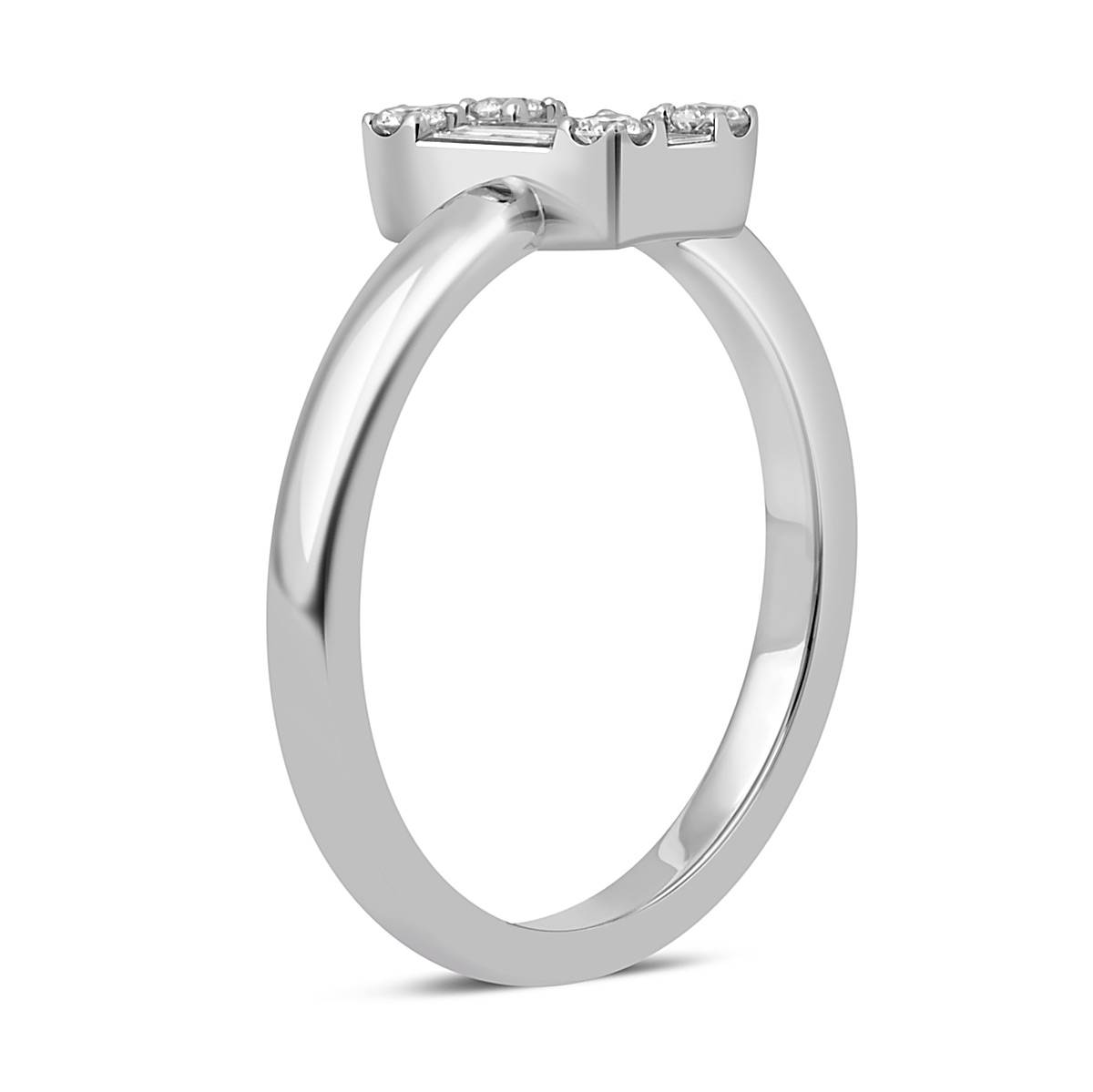 Кольцо из белого золота с бриллиантами 